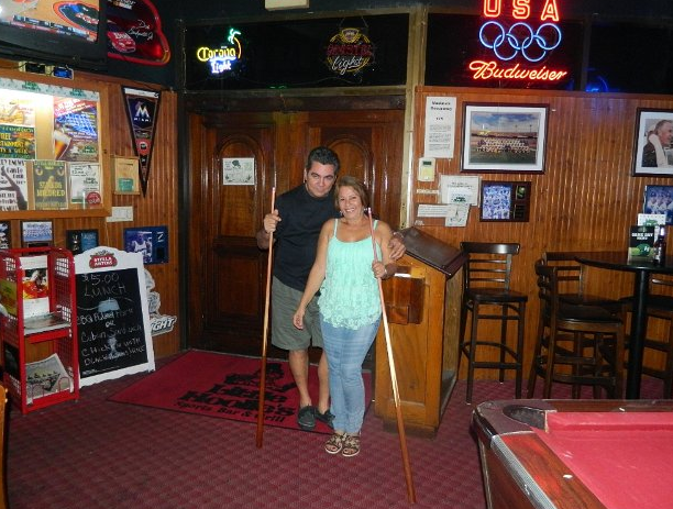 Little Hoolies Sports Bar and Grill | restaurant | 9559 S Dixie Hwy, Pinecrest, FL 33156, USA | 3052529155 OR +1 305-252-9155