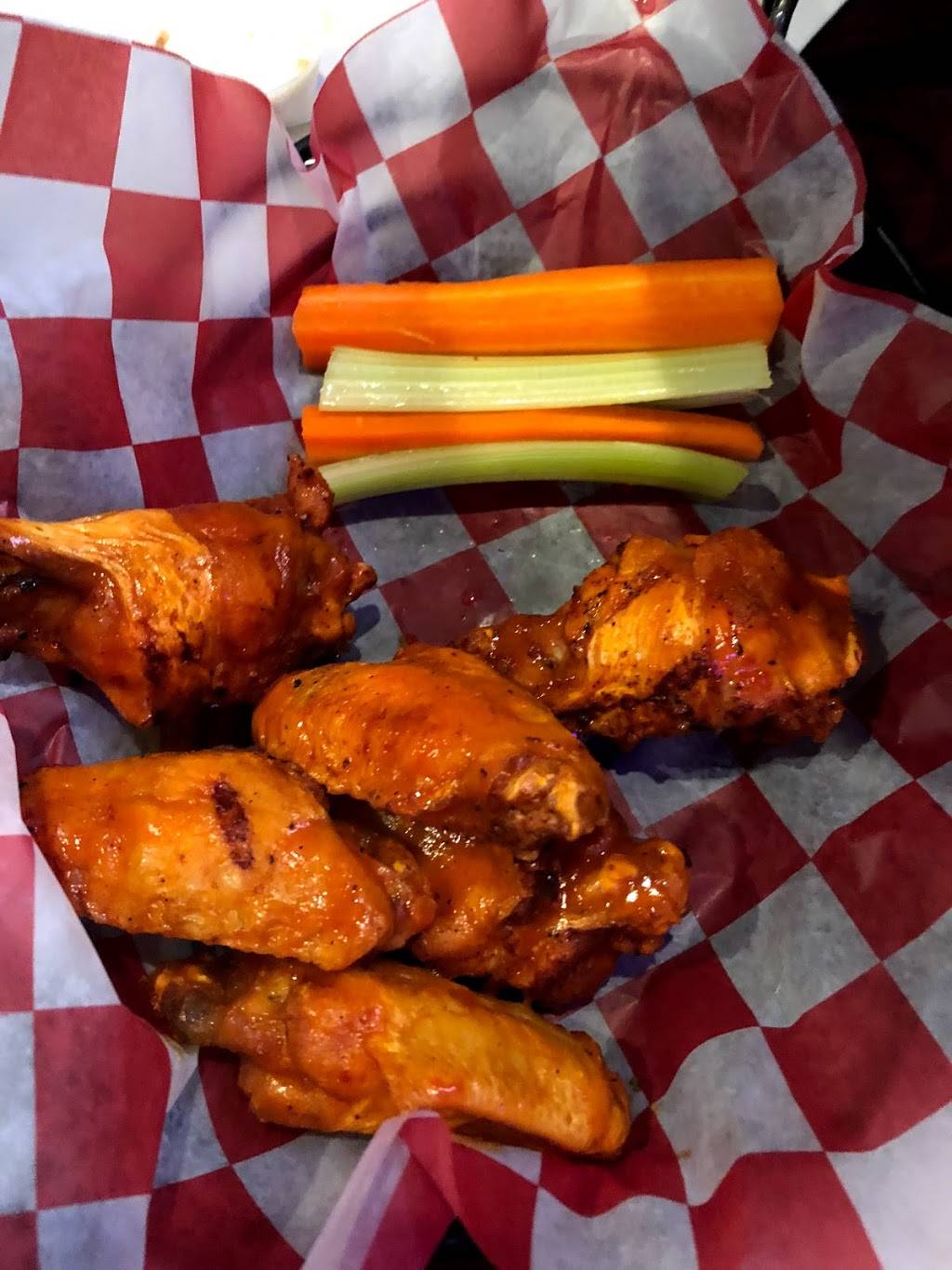 Wolves Head Pizza & Wings | restaurant | 1837 Lakewood Ranch Blvd, Bradenton, FL 34211, USA | 9412514028 OR +1 941-251-4028