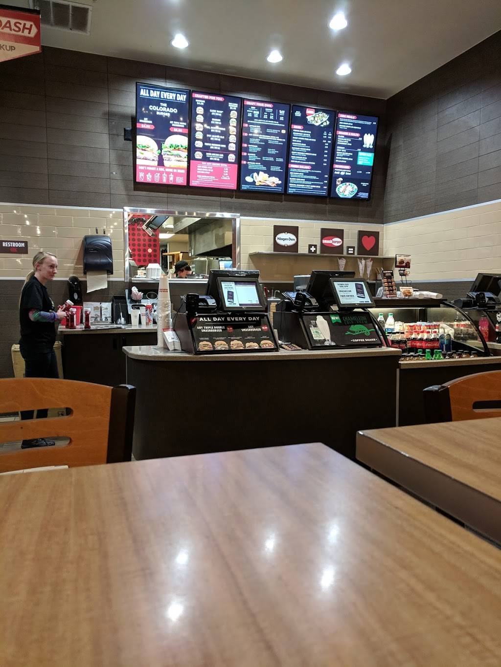 Smashburger | restaurant | 1650 28th St Suite 2, Boulder, CO 80301, USA | 3036564694 OR +1 303-656-4694