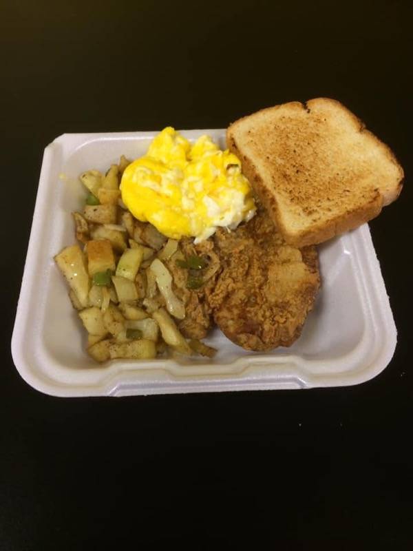 Frankies Fast Food Corner | restaurant | 10356 S Corliss Ave, Chicago, IL 60628, USA | 7739414877 OR +1 773-941-4877