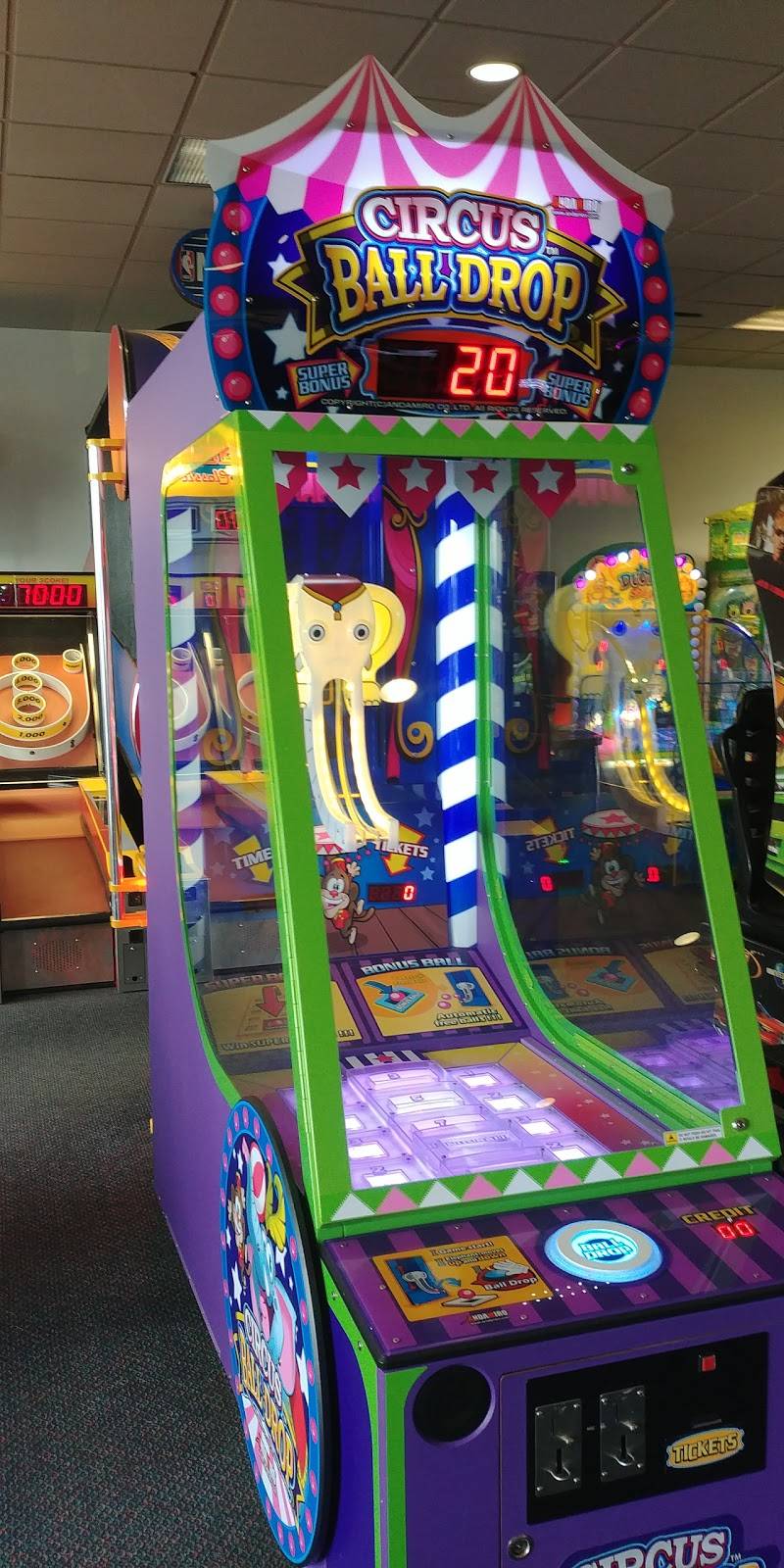 Chuck E. Cheese | restaurant | 4450 Walker Rd A, Windsor, ON N8W 3T5, Canada | 5199691014 OR +1 519-969-1014