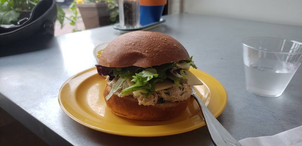 Dizzy Birds Rotisserie | restaurant | 65 Main St, Biddeford, ME 04005, USA | 2074947089 OR +1 207-494-7089