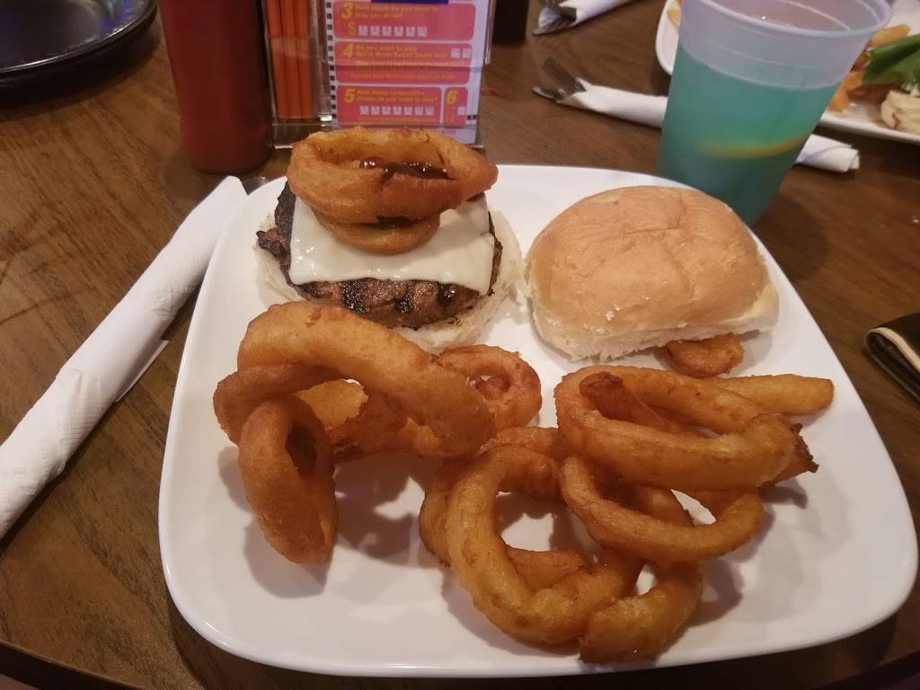 Fire & Ice Bar & Grill | restaurant | 175 Canada St, Lake George, NY 12845, USA | 5186853159 OR +1 518-685-3159