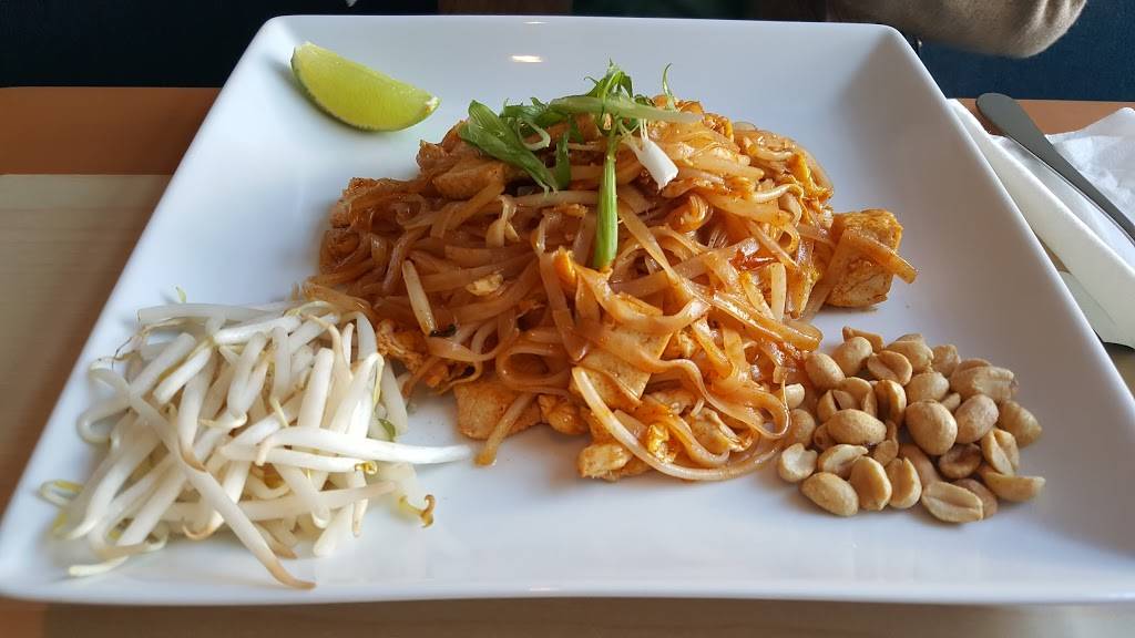 Fork & Stix | restaurant | 549 Rosedale Ave, St. Louis, MO 63112, USA | 3148635572 OR +1 314-863-5572