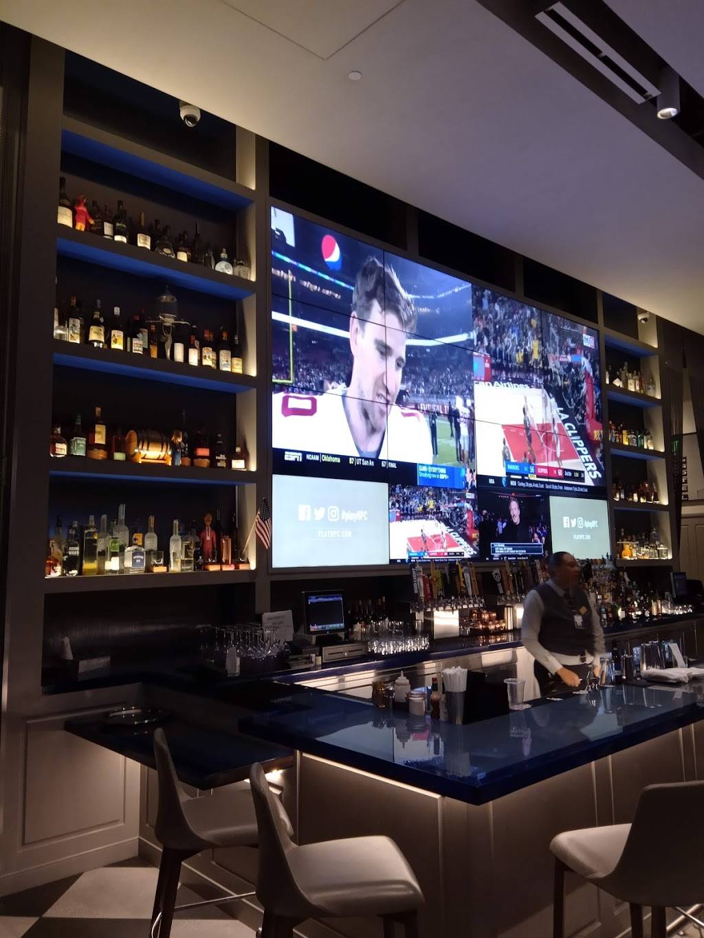 Century Bar and Grill | restaurant | 3883 W Century Blvd, Inglewood, CA 90303, USA | 3103302800 OR +1 310-330-2800