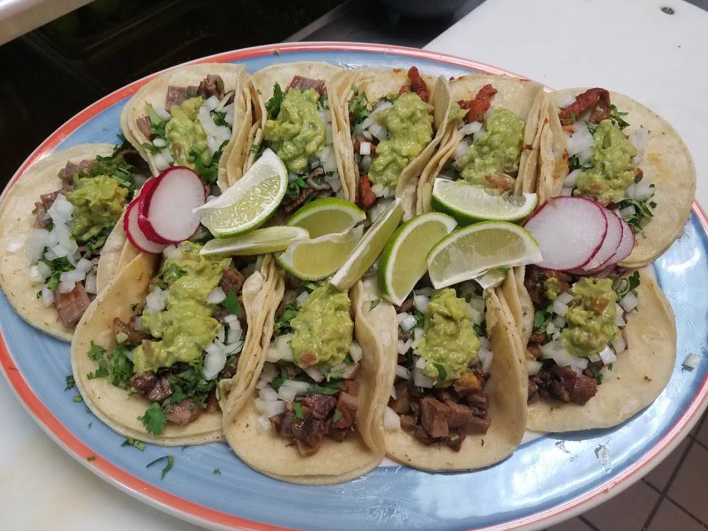 Cielito Lindo Mexican Restaurant | restaurant | 1981 Silver Bell Rd #1200, Eagan, MN 55122, USA | 6516880811 OR +1 651-688-0811