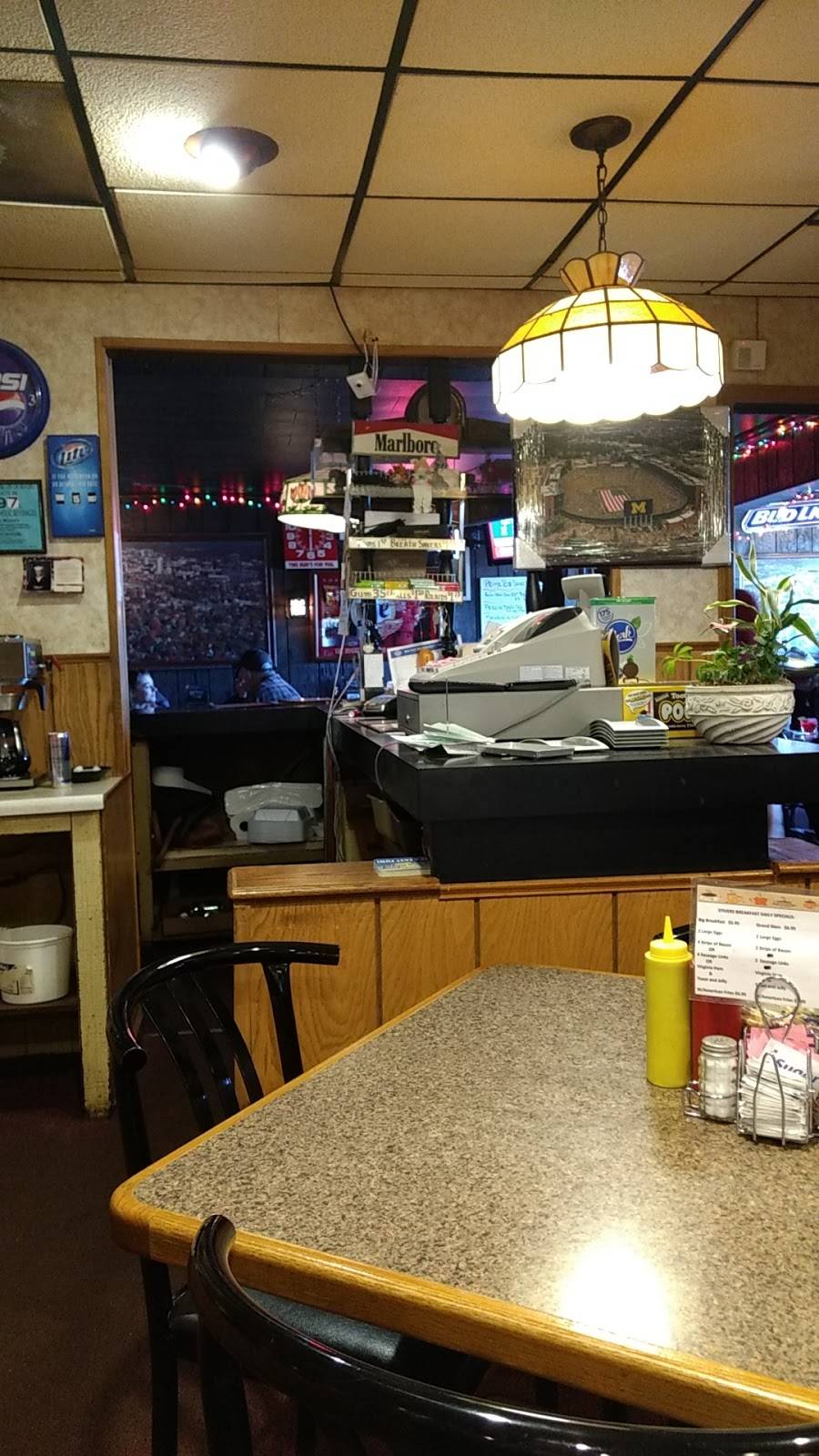 Stivers Restaurant | meal takeaway | 11 S Fletcher Rd, Chelsea, MI 48118, USA | 7344753610 OR +1 734-475-3610