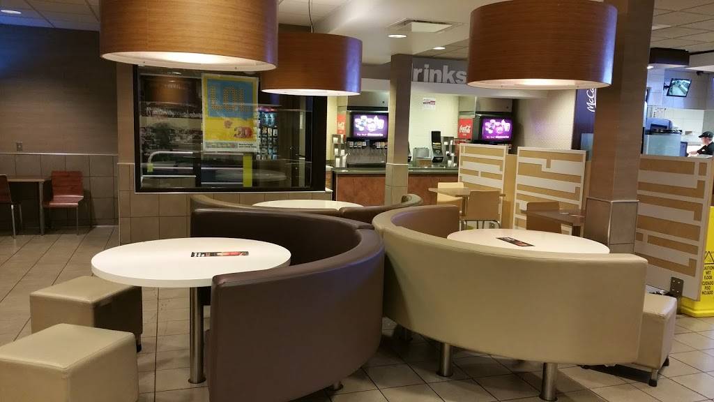 McDonalds | cafe | 13731 Round Lake Blvd NW, Andover, MN 55304, USA | 7633234727 OR +1 763-323-4727