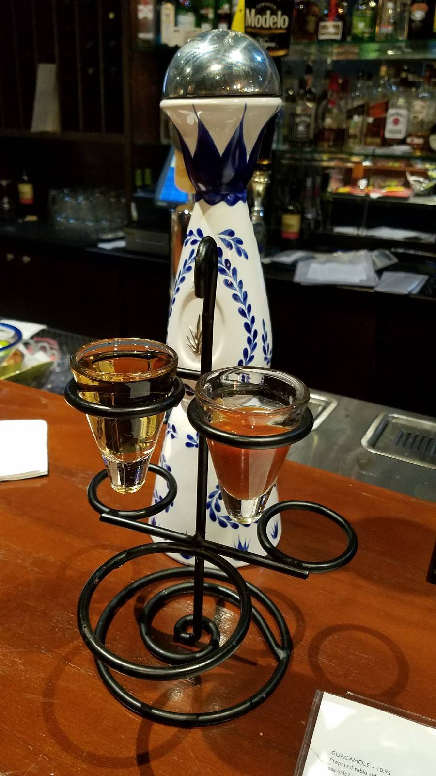 tKila Latin Kitchen & Bar | restaurant | 42010 Village Center Plaza #170, Aldie, VA 20105, USA | 7033275490 OR +1 703-327-5490