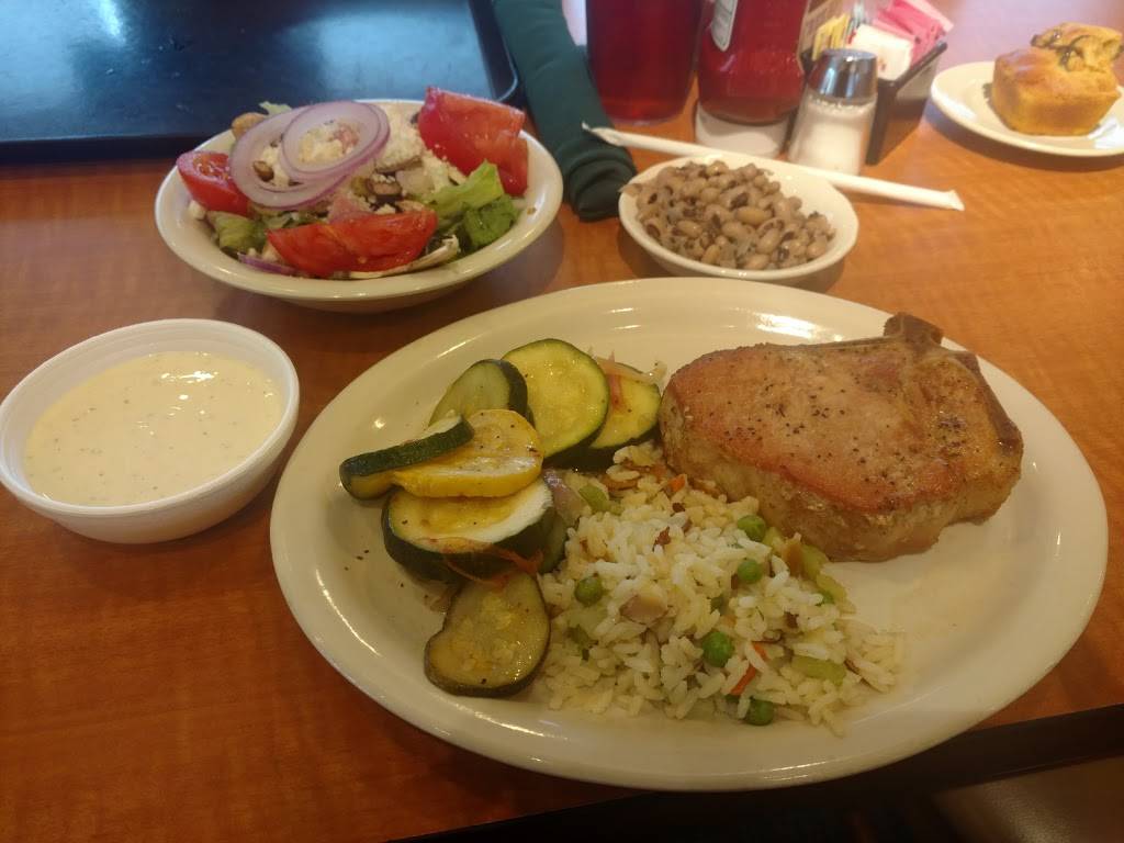Lubys | restaurant | 3312 SE Loop 820, Forest Hill, TX 76140, USA | 8172930060 OR +1 817-293-0060