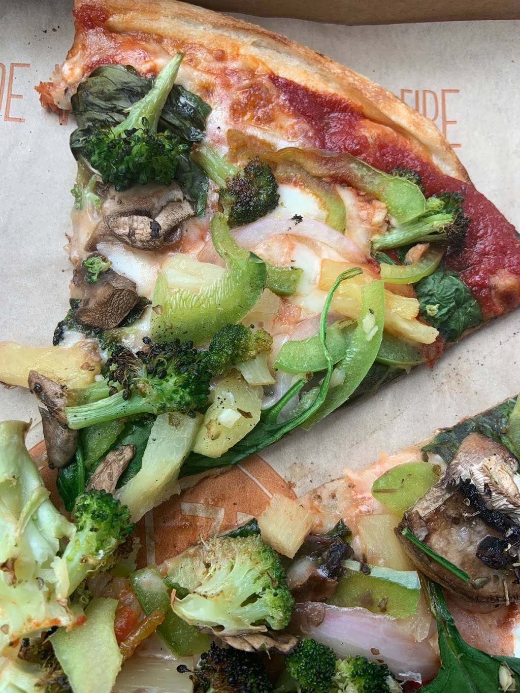 Blaze Pizza | meal takeaway | 13250 S Cleveland Ave, Fort Myers, FL 33907, USA | 2399358942 OR +1 239-935-8942