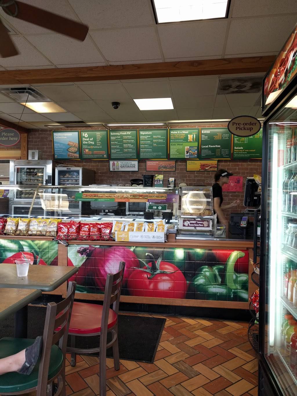 Subway Restaurants | restaurant | 14 S Williams St, Johnstown, OH 43031, USA | 7409672244 OR +1 740-967-2244