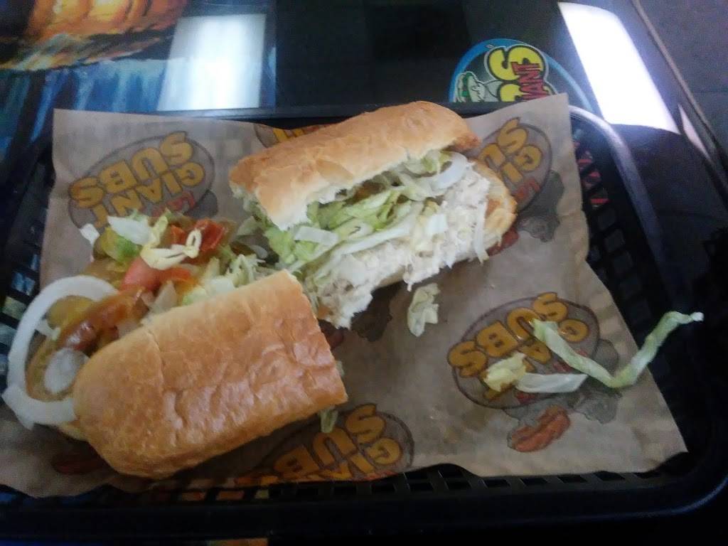 Larrys Giant Subs | meal takeaway | 804 E 1st St, Vidalia, GA 30474, USA | 9125379922 OR +1 912-537-9922