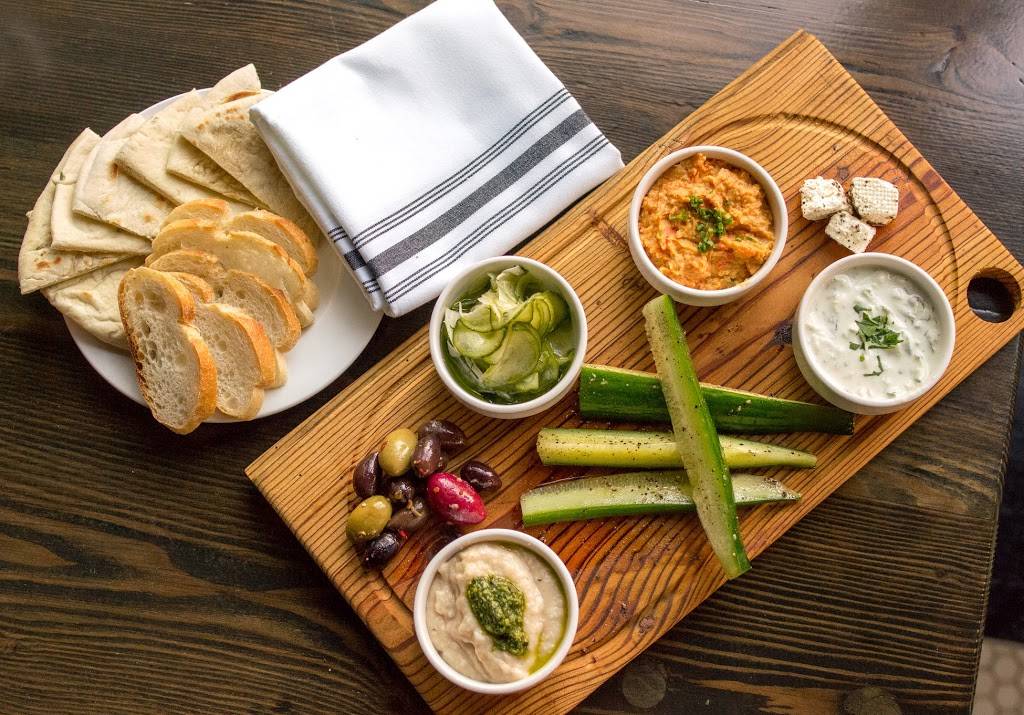 Jerrys Bar | restaurant | 129 W Laurel St, Philadelphia, PA 19123, USA | 2672731632 OR +1 267-273-1632