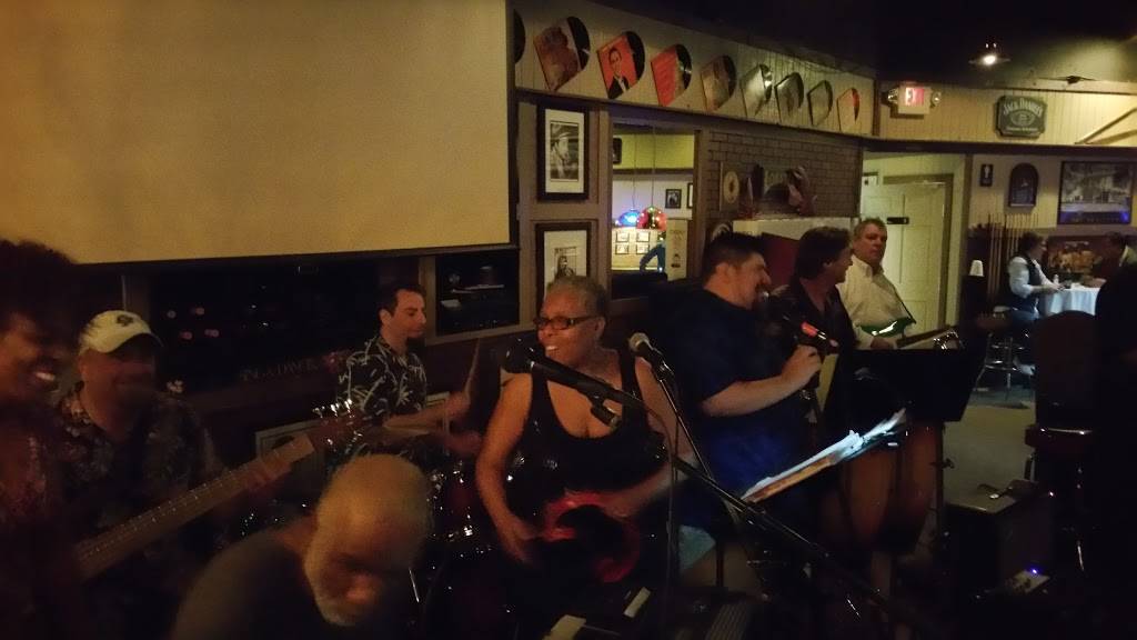 Nightlife | restaurant | 17356 Northwest Fwy, Houston, TX 77040, USA | 7138495777 OR +1 713-849-5777