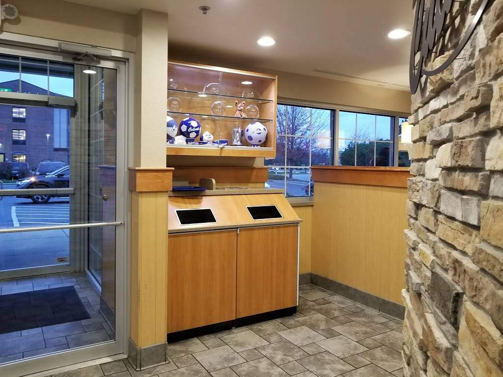 Culvers | restaurant | 4327 W Schroeder Dr, Brown Deer, WI 53223, USA | 4143710500 OR +1 414-371-0500