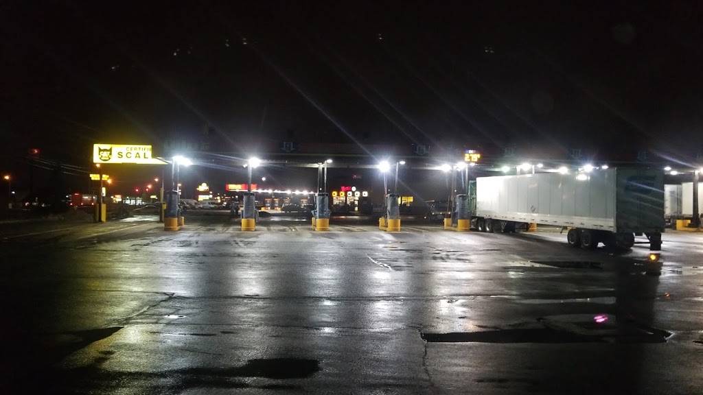 Pilot Travel Center | restaurant | 3600 Interchange Rd, Columbus, OH 43204, USA | 6143089195 OR +1 614-308-9195