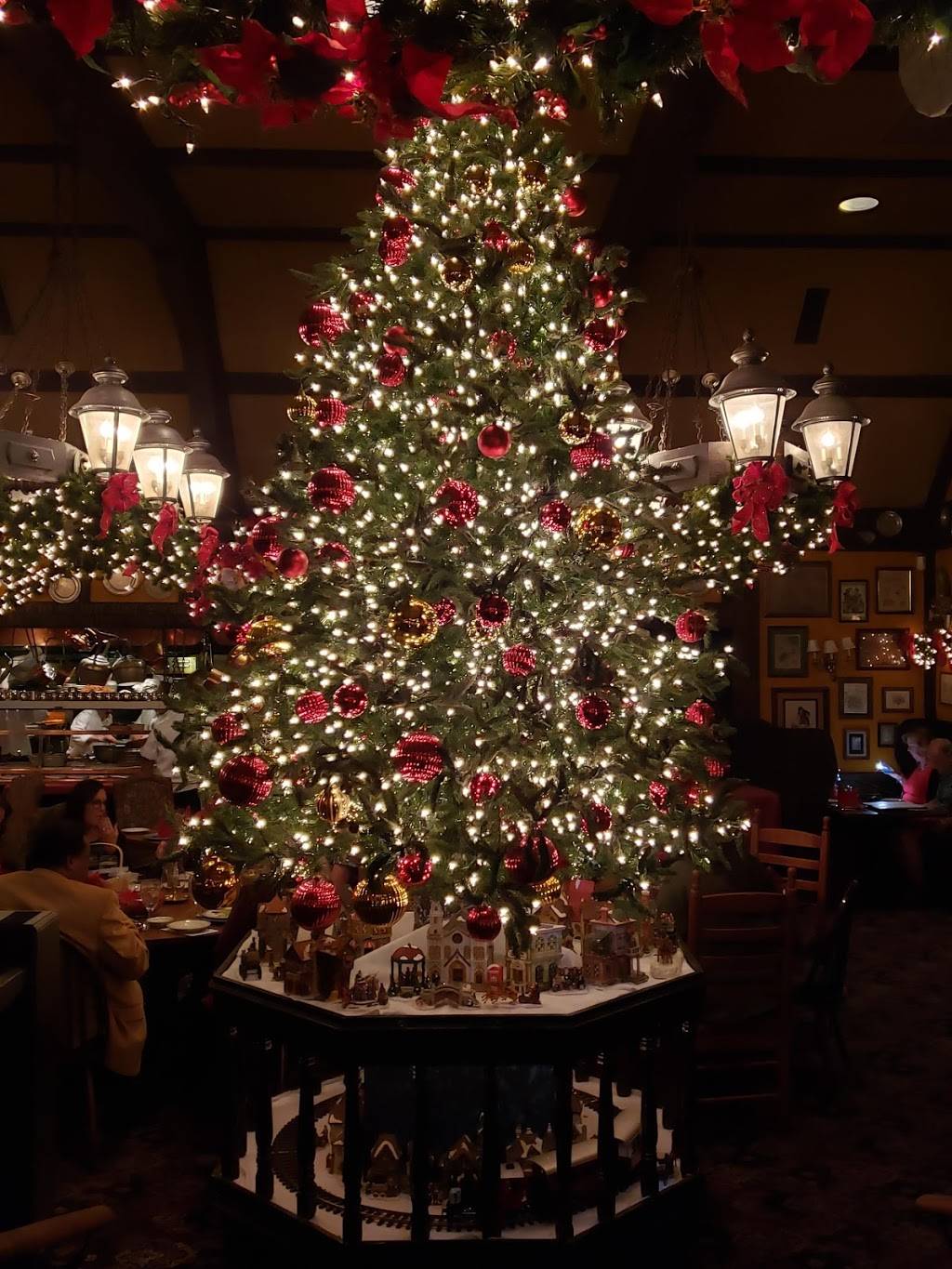 Gullivers | restaurant | 18482 MacArthur Blvd, Irvine, CA 92612, USA | 9497338695 OR +1 949-733-8695