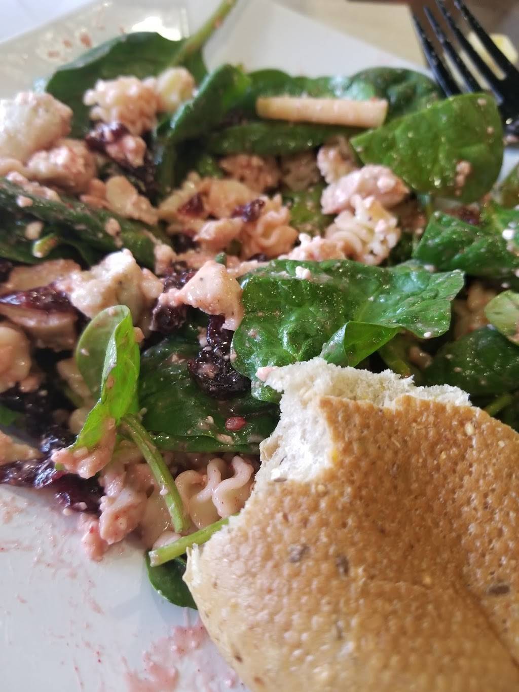 Saladworks | restaurant | 1403 N Cedar Crest Blvd #120, Allentown, PA 18104, USA | 6104370400 OR +1 610-437-0400