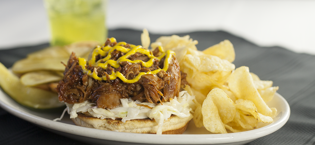 JWs Food & Spirits | restaurant | 6 N 7th St, Grand Haven, MI 49417, USA | 6168463380 OR +1 616-846-3380