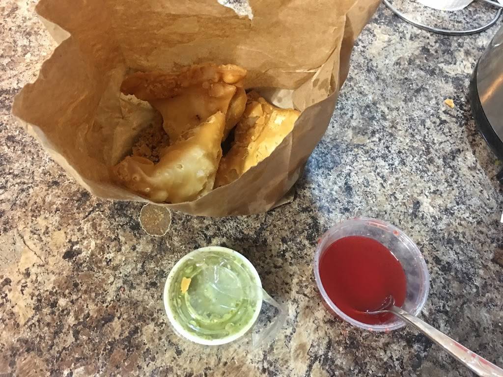 Sweet Palace | restaurant | 2945, 15 Sandalwood Pkwy E #15, Brampton, ON L6R 3J6, Canada | 9057931778 OR +1 905-793-1778