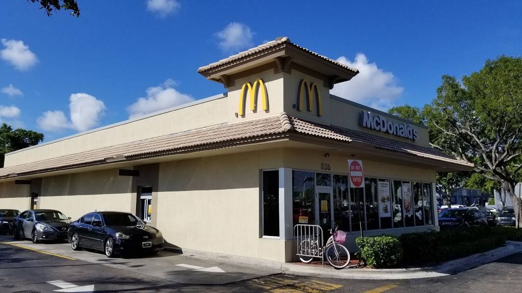 McDonalds | cafe | 835 W Hallandale Beach Blvd, Hallandale Beach, FL 33009, USA | 9544577415 OR +1 954-457-7415