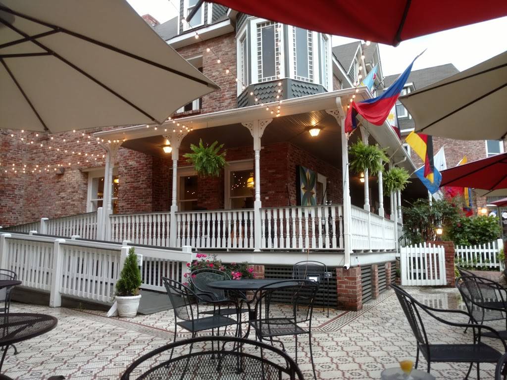 Southern Porch | restaurant | 117 Main St, Canton, NC 28716, USA | 8284928006 OR +1 828-492-8006