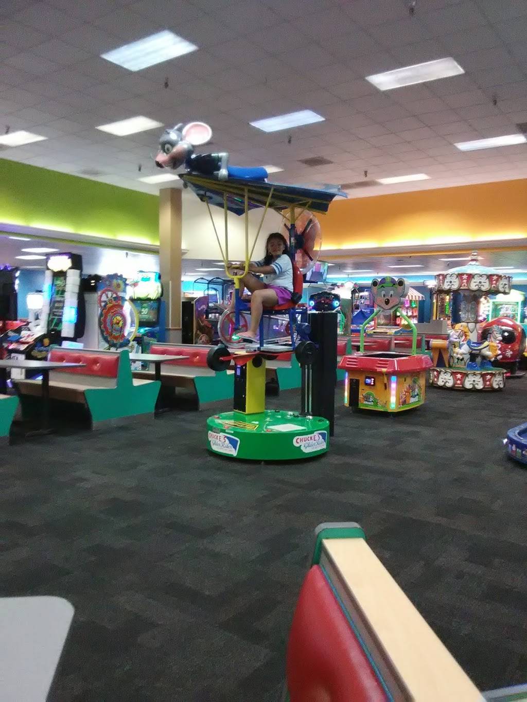 Chuck E. Cheeses | restaurant | 2701 S Chase Ave, Milwaukee, WI 53207, USA | 4144838655 OR +1 414-483-8655