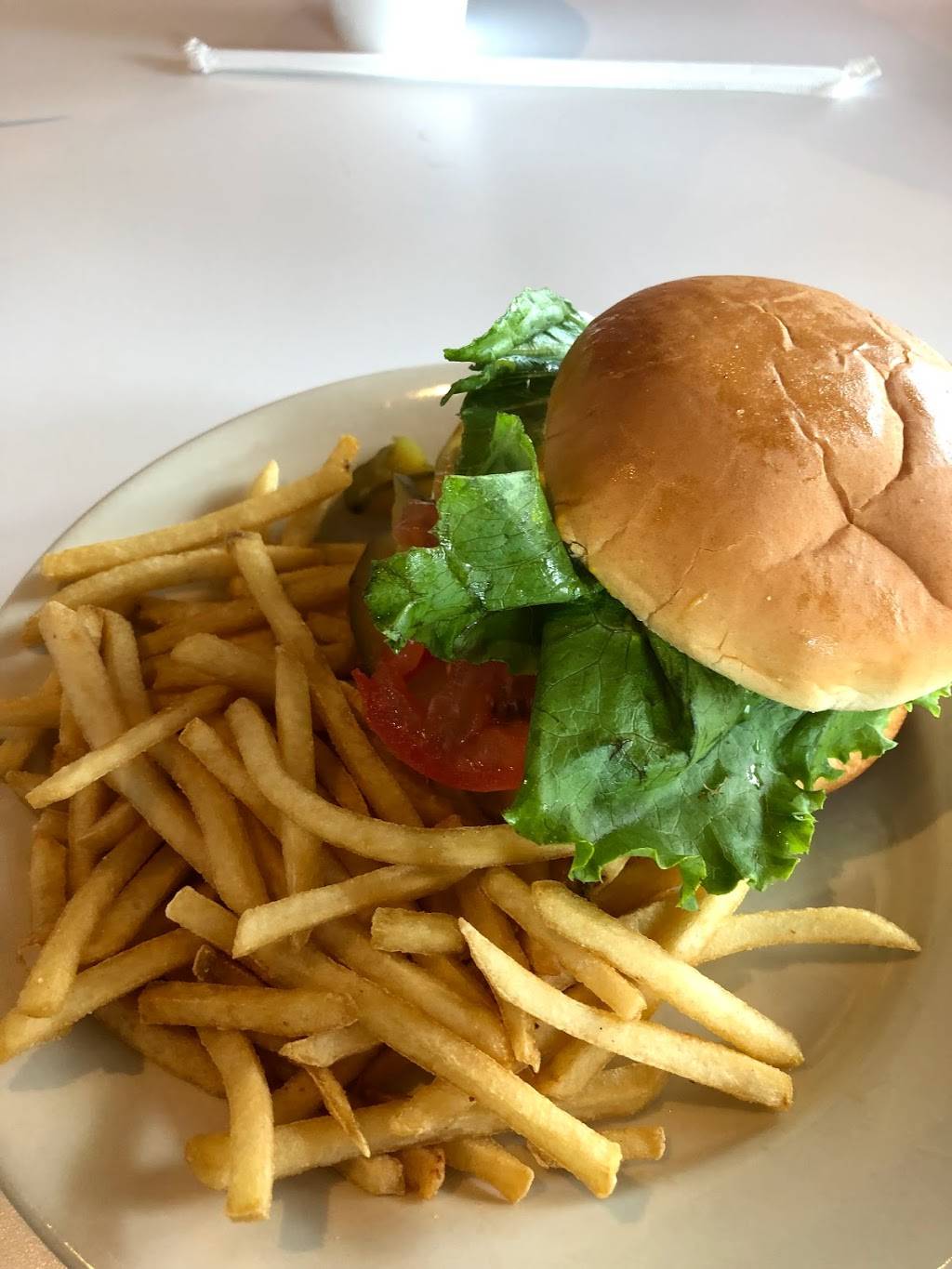 Steak n Shake | restaurant | 1665 N Gloster St, Tupelo, MS 38804, USA | 6622604550 OR +1 662-260-4550