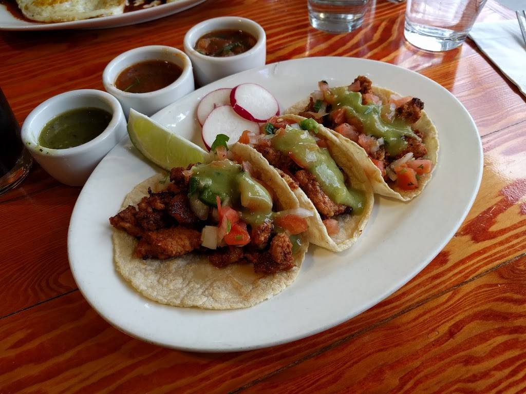 La Carta De Oaxaca | restaurant | 5431 Ballard Ave NW, Seattle, WA 98107, USA | 2067828722 OR +1 206-782-8722