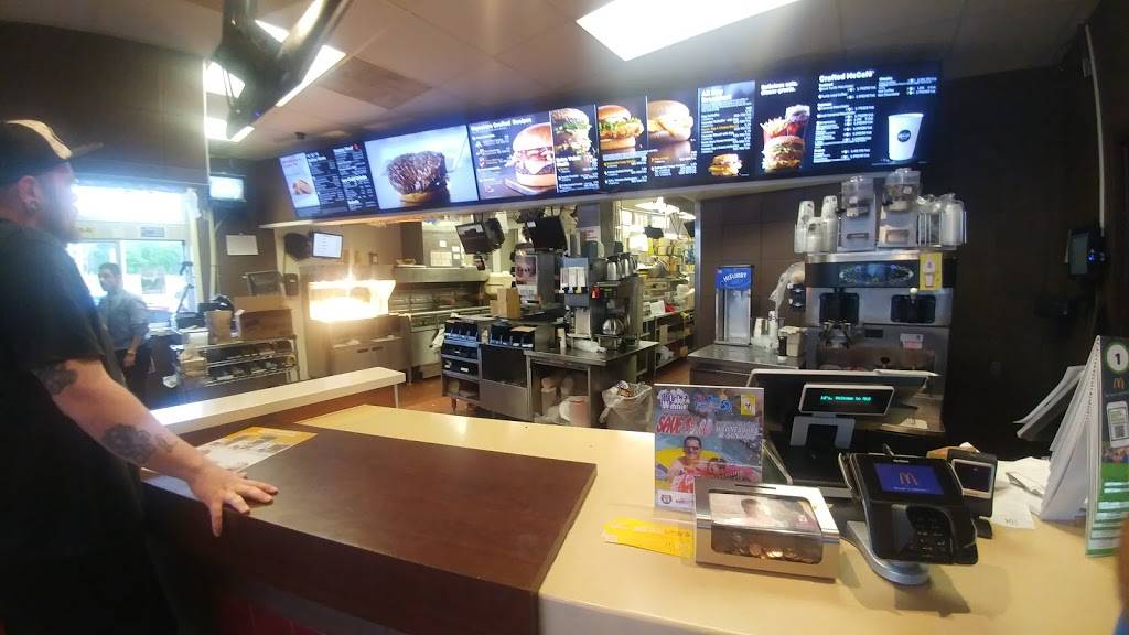 McDonalds | cafe | 178 US-64, Ocoee, TN 37361, USA | 4233389077 OR +1 423-338-9077