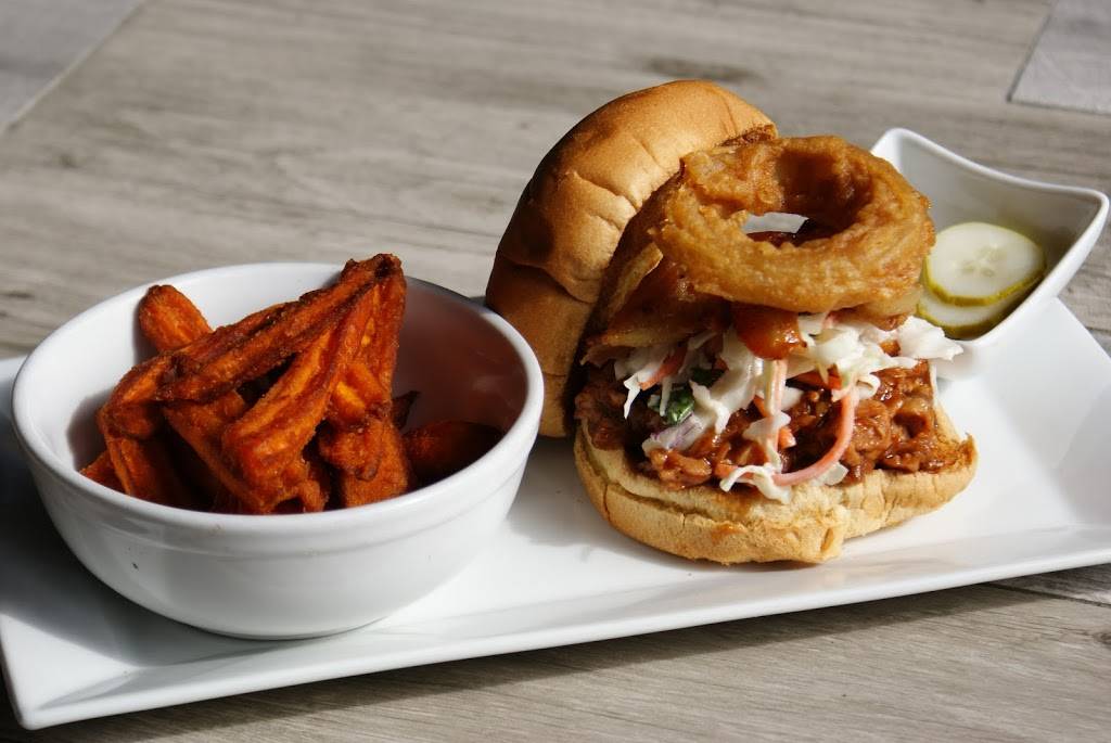 Bloodhound Brew | restaurant | 5801 Conroy Rd, Orlando, FL 32835, USA | 4075785711 OR +1 407-578-5711