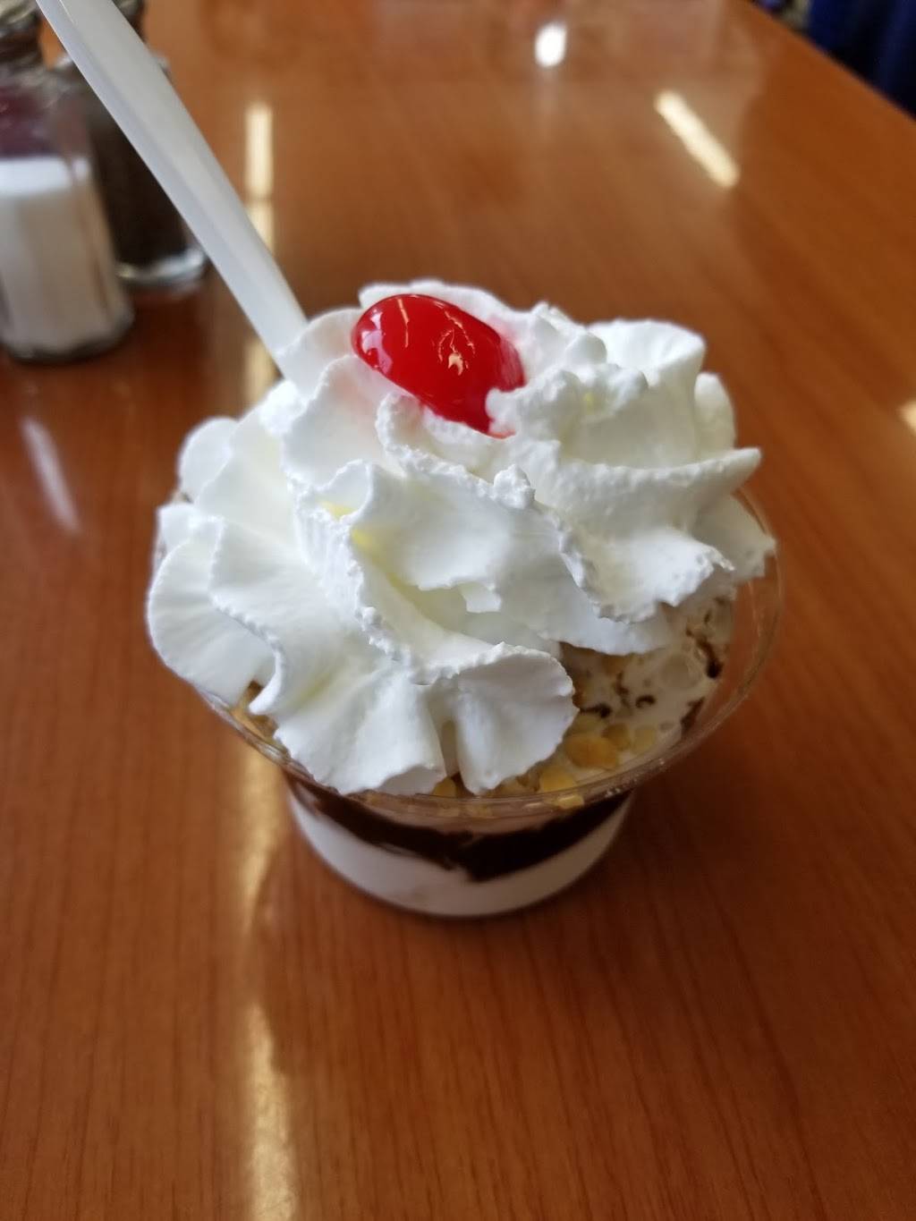 Sullivans Charbroil | restaurant | 3590 E Main St, Fredonia, NY 14063, USA | 7166726225 OR +1 716-672-6225