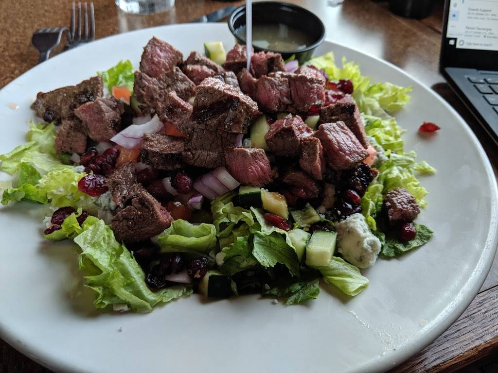 The Brass Rail | restaurant | 4601 State Hwy K, OFallon, MO 63368, USA | 6363291349 OR +1 636-329-1349