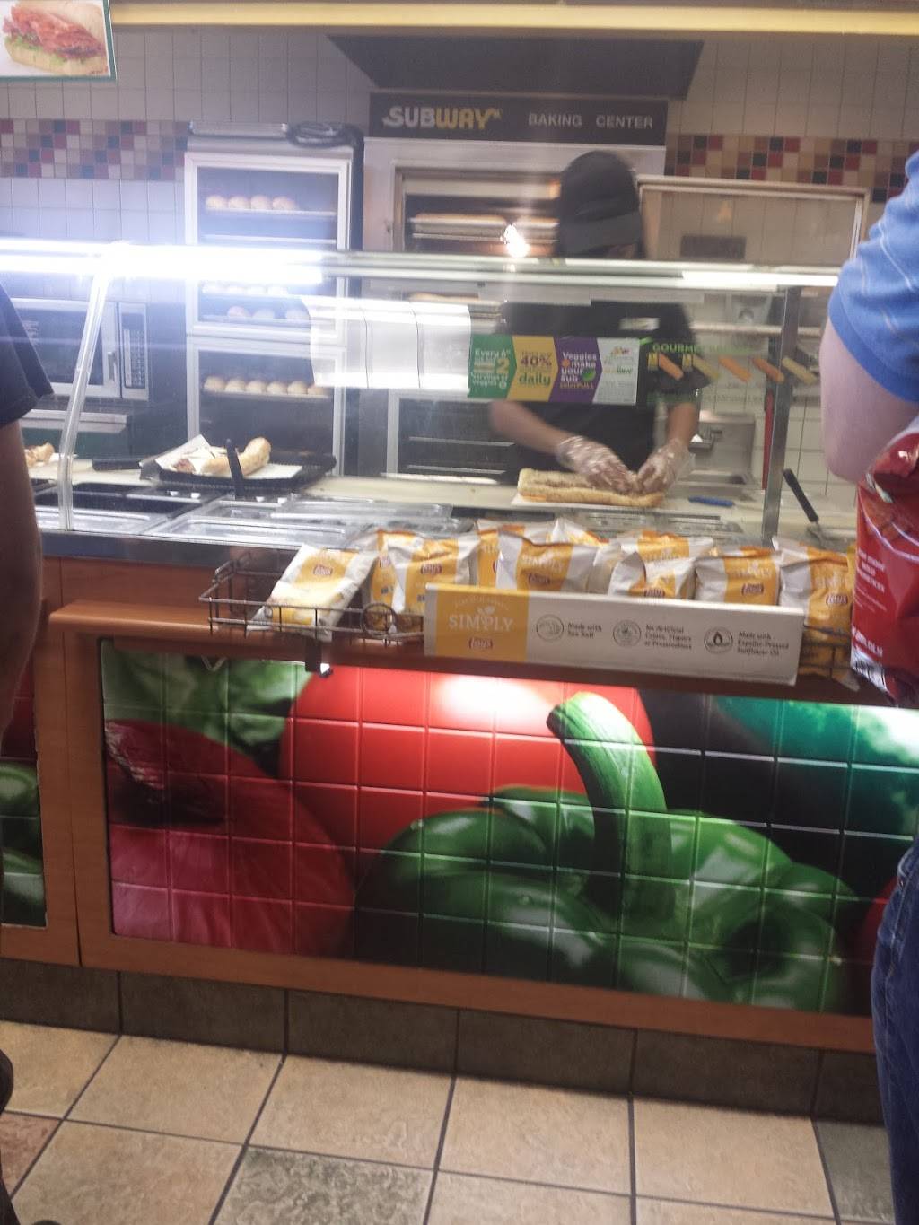 Subway Restaurants | restaurant | 3243 Forest Ln, Garland, TX 75042, USA | 9724878393 OR +1 972-487-8393