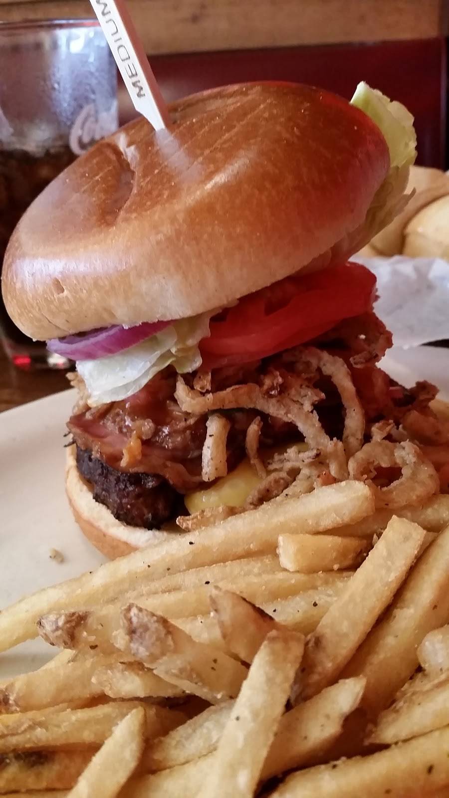 Logans Roadhouse | restaurant | 850 Mall Rd, Barboursville, WV 25504, USA | 3047362792 OR +1 304-736-2792