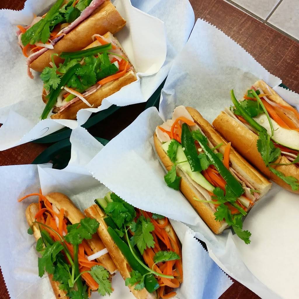 Crispy Banh Mi | restaurant | 2775, 5100 South Blvd suite c, Charlotte, NC 28217, USA | 9808591580 OR +1 980-859-1580