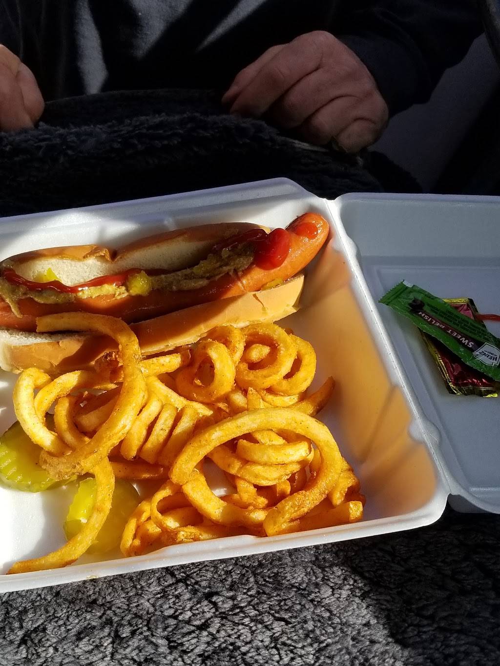 Prospect Dairy Bar & Restaurant | meal takeaway | 29 Waterbury Rd, Prospect, CT 06712, USA | 2037585651 OR +1 203-758-5651