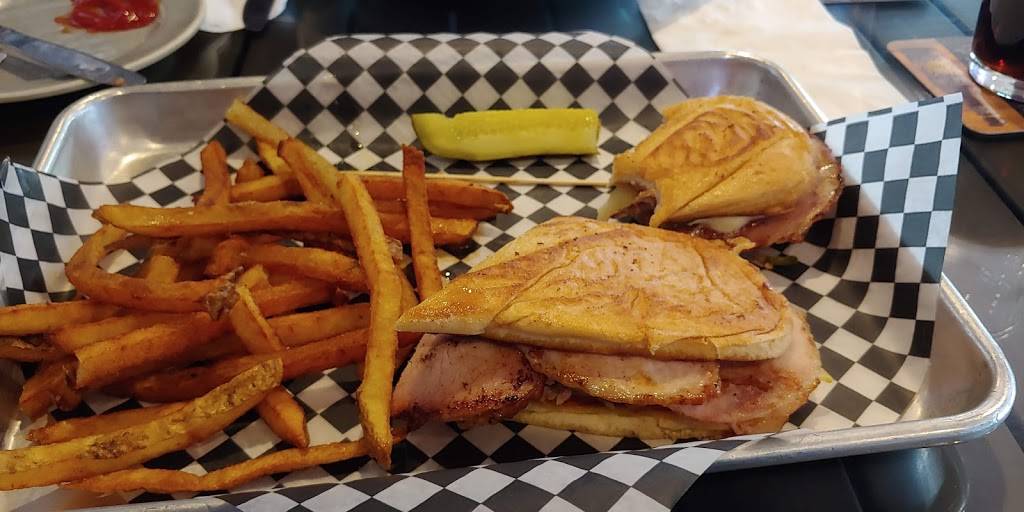 The Jailhouse Taverne | restaurant | 15478 Avon Belden Rd, Grafton, OH 44044, USA | 4409260999 OR +1 440-926-0999