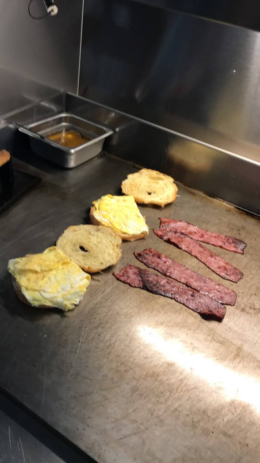 HAPP’S | restaurant | 1862 Frankford Ave, Philadelphia, PA 19125, USA | 2157396542 OR +1 215-739-6542