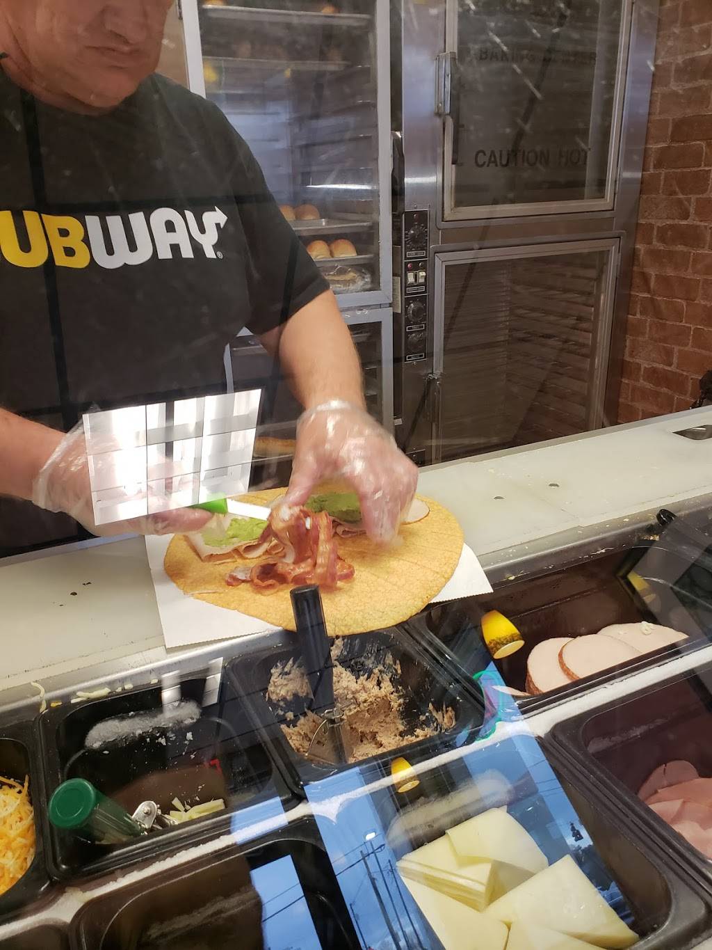 Subway Restaurants | restaurant | 8605 Walbrook Dr, Knoxville, TN 37923, USA | 8656947762 OR +1 865-694-7762