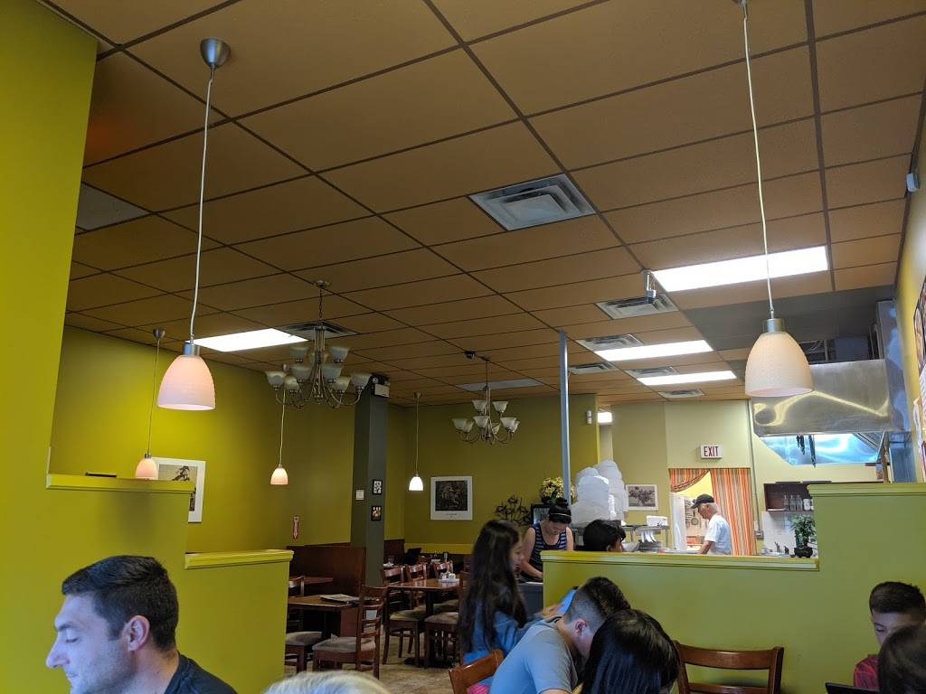 Grannys Fish & Chips | restaurant | 15483 Yonge St, Aurora, ON L4G 1P3, Canada | 9058413755 OR +1 905-841-3755