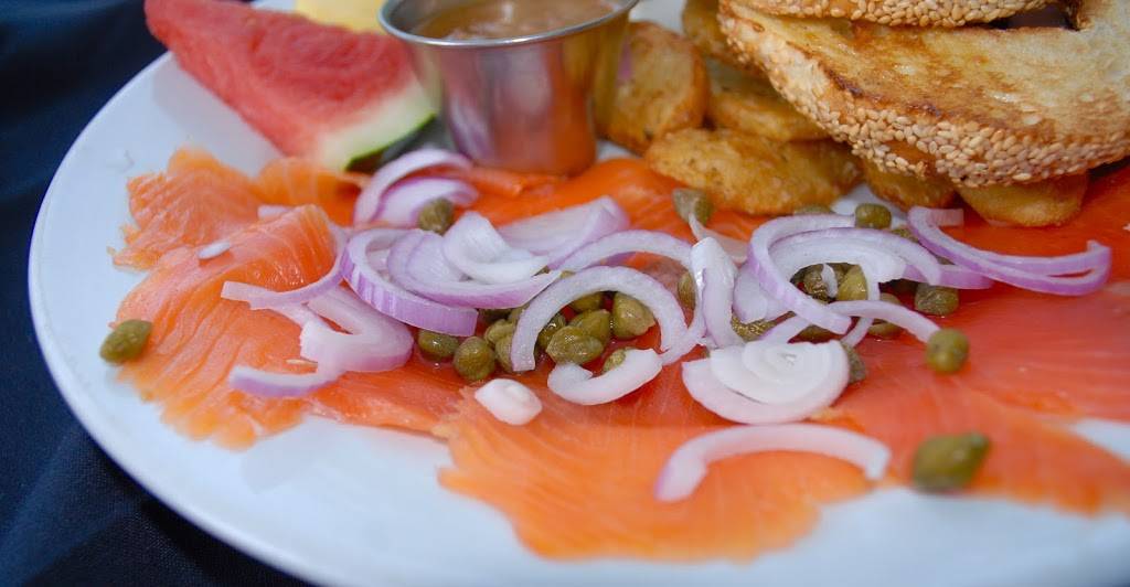 Amadeus Resto Bar - Steak Seafood Pizza - Dejeuner | restaurant | 3655 Boulevard de Sainte-Adèle, Sainte-Adèle, QC J8B 2N8, Canada | 4502297932 OR +1 450-229-7932