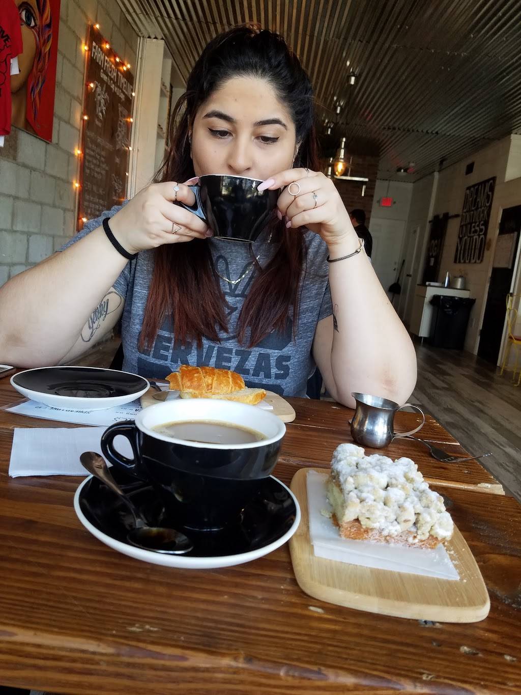 Ohmies Coffee Bar + Yoga Studio | cafe | 919 N Wood Ave, Roselle, NJ 07203, USA | 9082411602 OR +1 908-241-1602