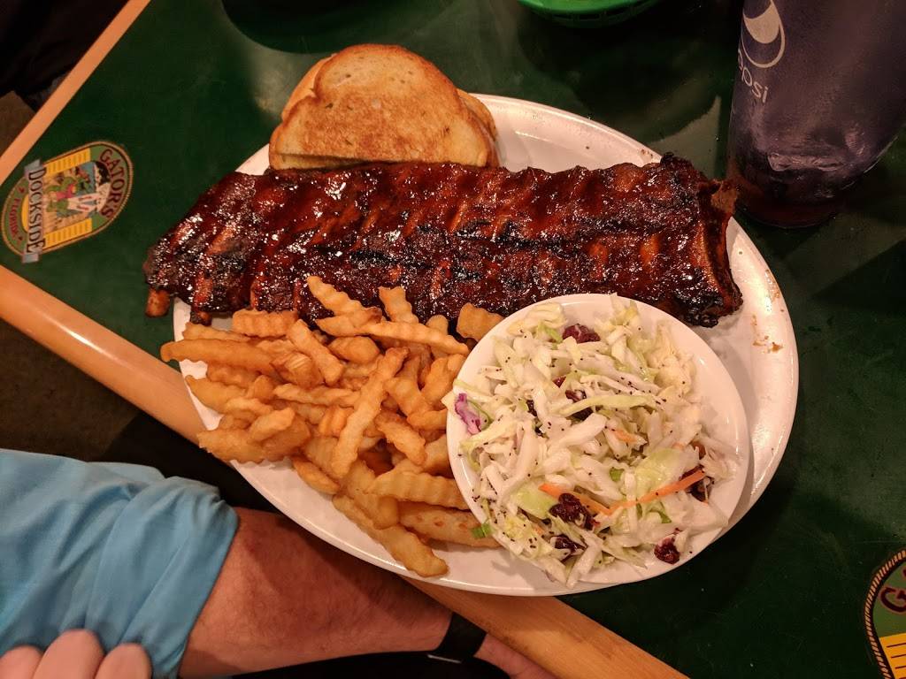 Gators Dockside Eustis | restaurant | 15241 US-441, Eustis, FL 32726, USA | 3523571255 OR +1 352-357-1255