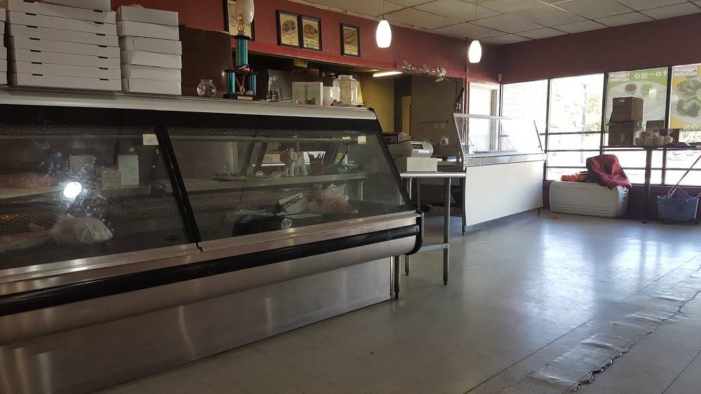 Las Tres Palmas | restaurant | 4201 E 9th St, Kansas City, MO 64124, USA | 8162318100 OR +1 816-231-8100