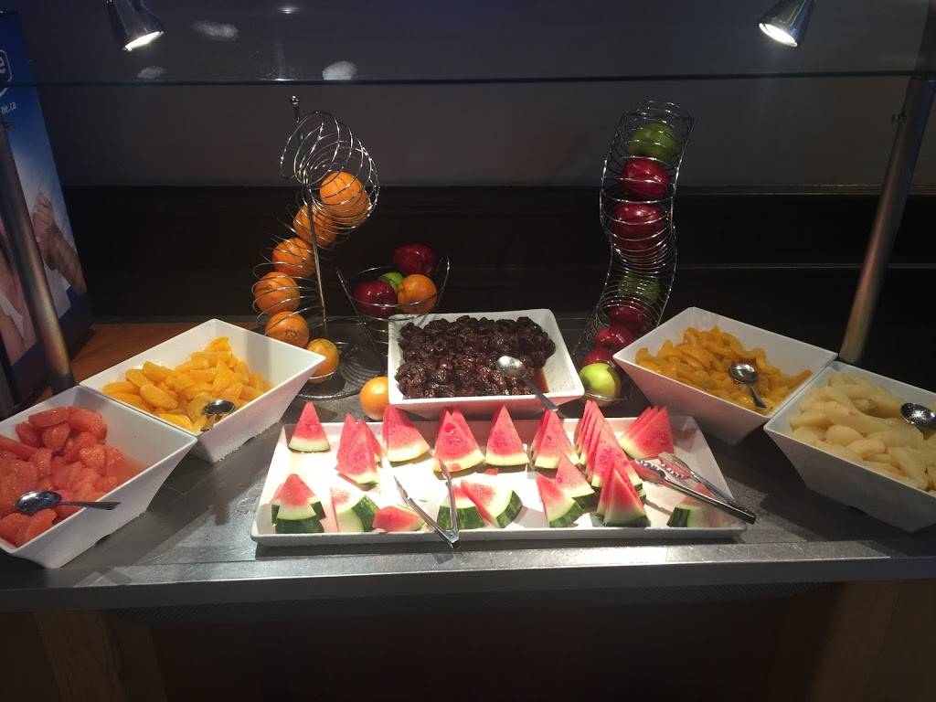 NOVOTEL TRIO | restaurant | 3670 Hurontario St, Mississauga, ON L5B 1P3, Canada | 9058036713 OR +1 905-803-6713