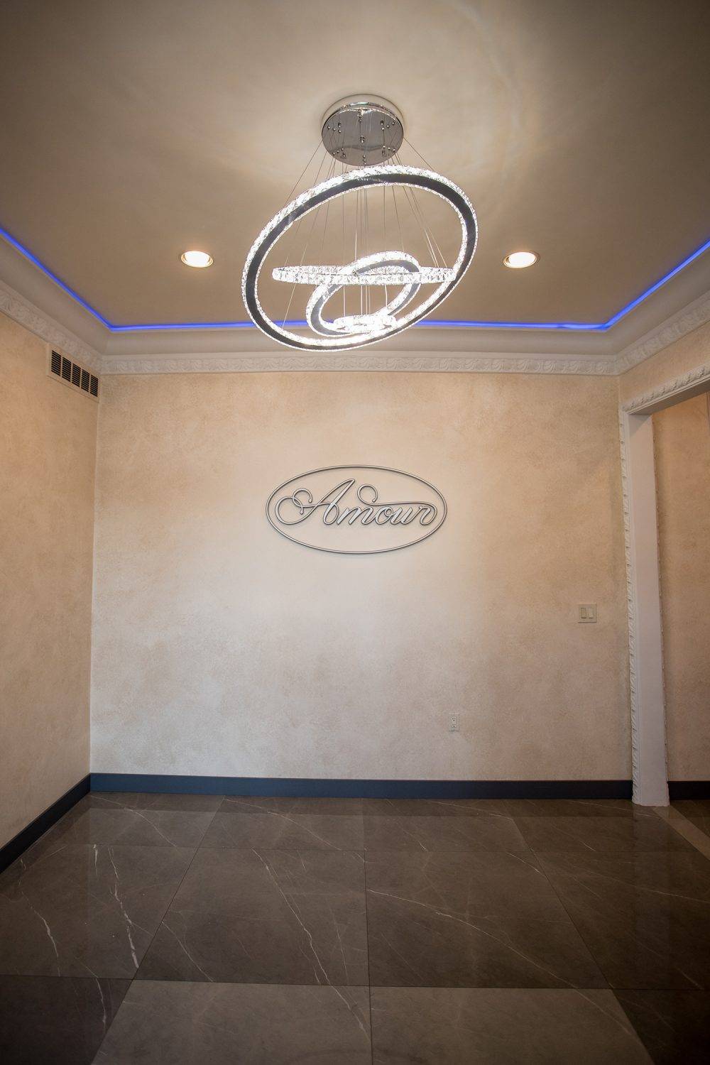 Amour Banquet Hall | restaurant | 1714 Ivar Ave, Los Angeles, CA 90028, USA | 3234642216 OR +1 323-464-2216