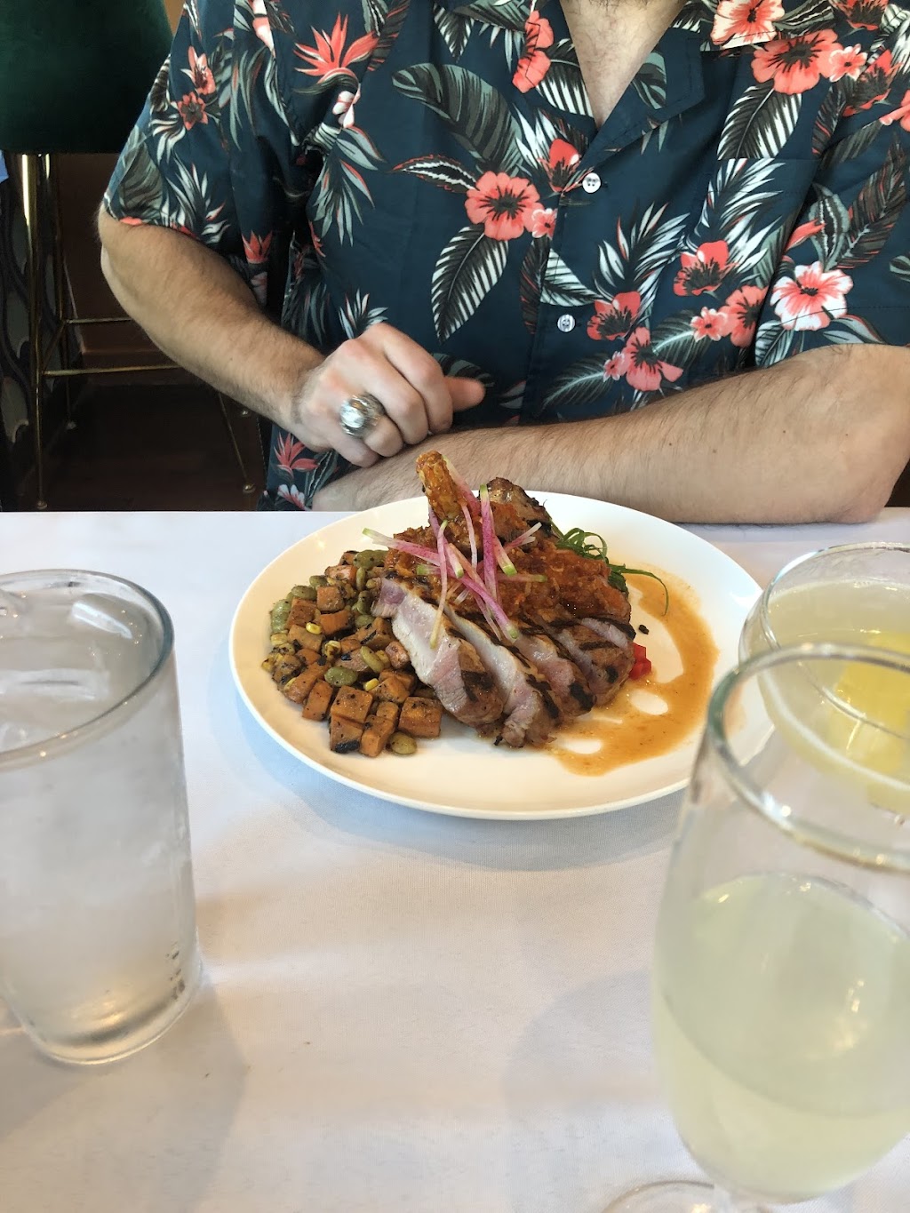 Oxford Oaks Distillery | restaurant | 127 College St, Oxford, NC 27565, USA | 9196791002 OR +1 919-679-1002