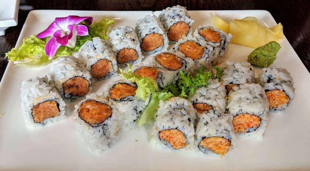 Sumo Sushi and Hibachi | cafe | 5302, 2936 N Broadway, Chicago, IL 60657, USA | 7734778510 OR +1 773-477-8510